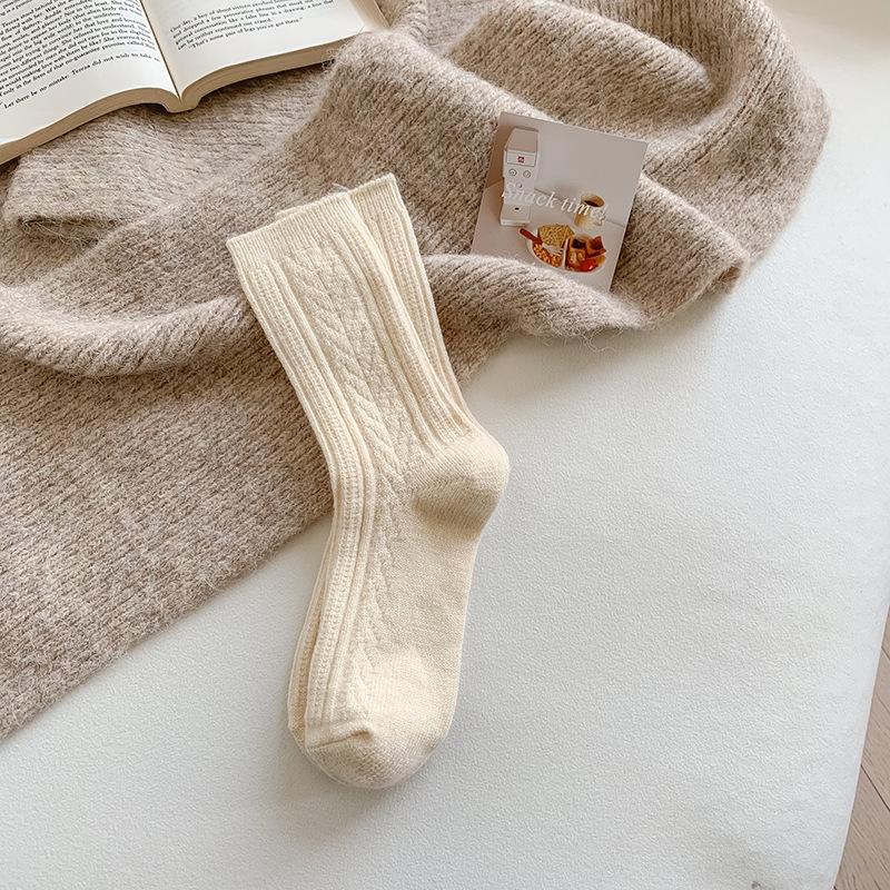 Women's Beige Thickened Winter Mid-Calf Scrunched Socks - Warm, Cold-Resistant, Wide-Mouth, Japanese Style, Long Postpartum Socks