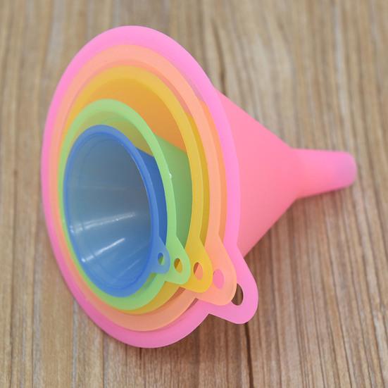 Yousheng 5 stk/sett kjøkkentrakter Kompakte stablebare fargerik påfyllingsflaske trakter for daglig bruk