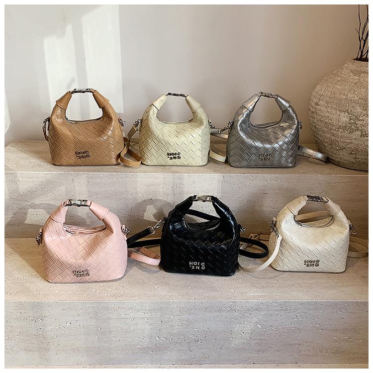 This year's popular bag 2025 new casual handbag high-end casual versatile shoulder messenger bucket bag