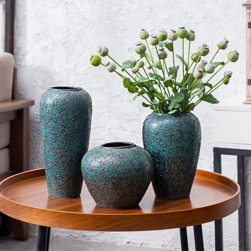 Japanese-Style Retro Ceramics Vase with Figurines for Creative Flower Arrangements