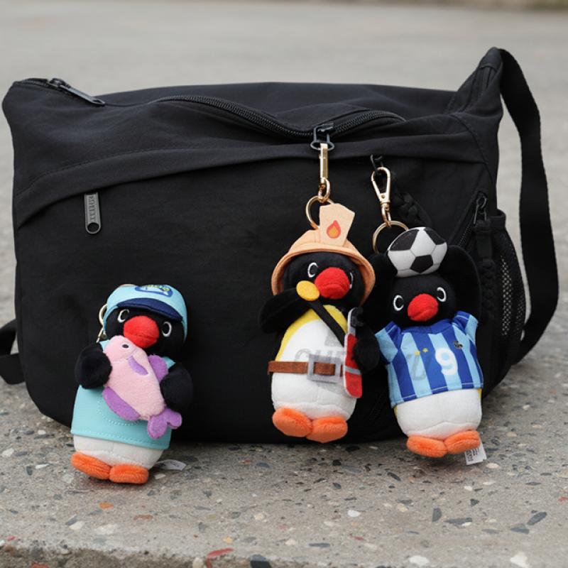 

[Pingu] Pingu Soccer Player Bag Hook 10cm + Random Card Single product