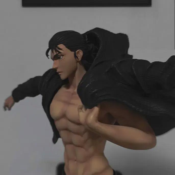 

Смола фигурка Атака Титанов Типичная Студия Эрен в продаже