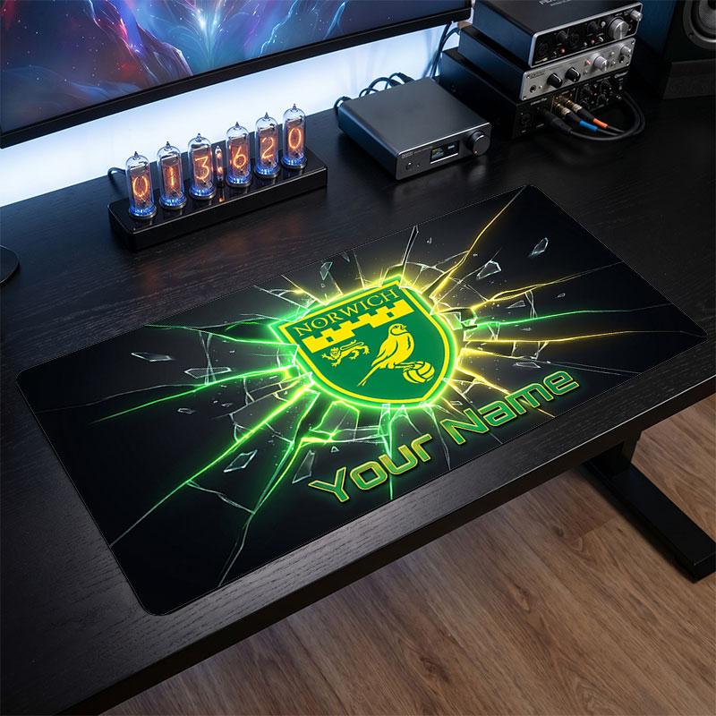 Norwich City Benutzerdefiniertes Großes Mauspade, Personalisierter Name Textdruck, Fußball Logo Rutschfeste Schreibtischmatte Gaming Geschenk