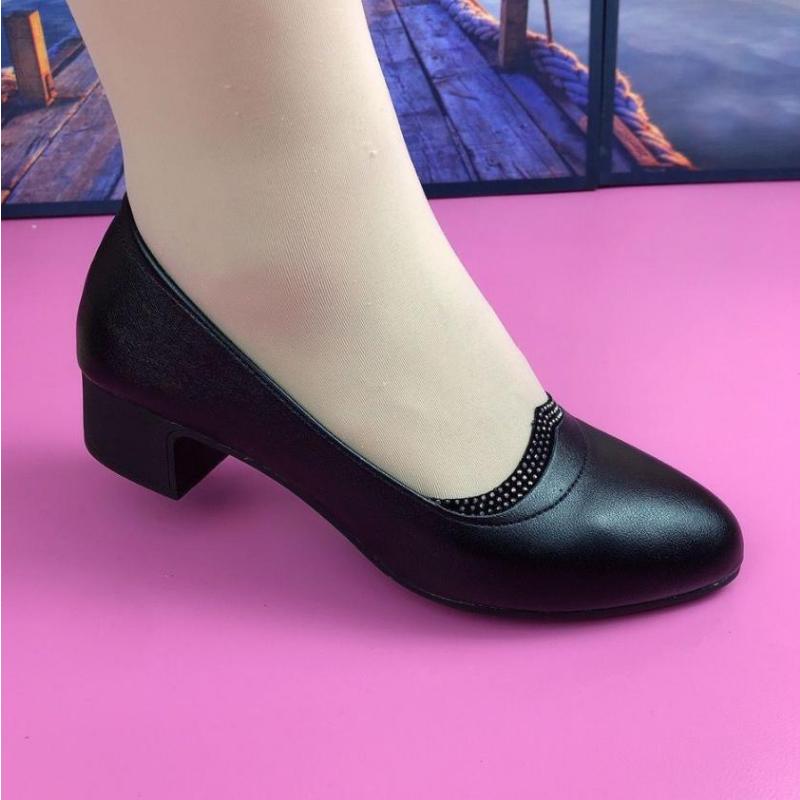 Soft Sole Comfortable Soft Leather Work Shoes Comfortable Mid-heel Four Seasons Women's Thick-heeled Non-slip Leather Shoes