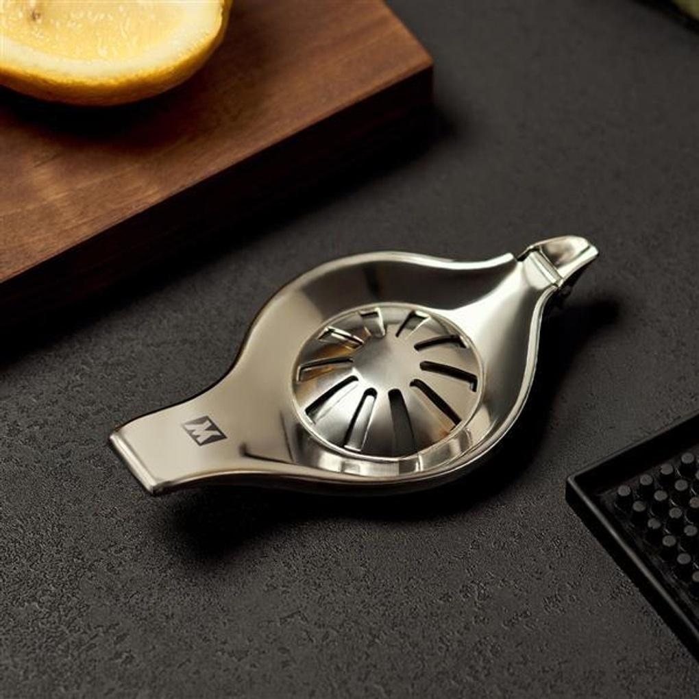 WAGENSTEIGER Sliced Lemon Squeezer