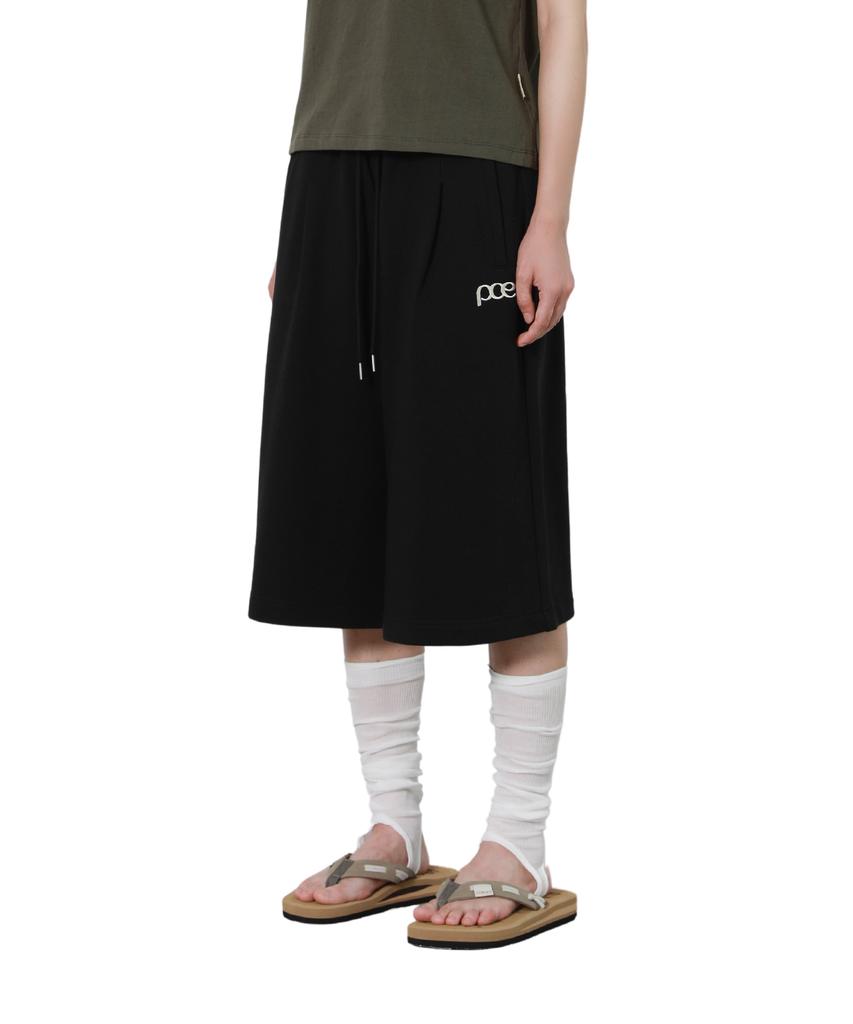 PEACE MAKER Pce Applique Deep Tuck Bermuda Sweat Shorts (Black)