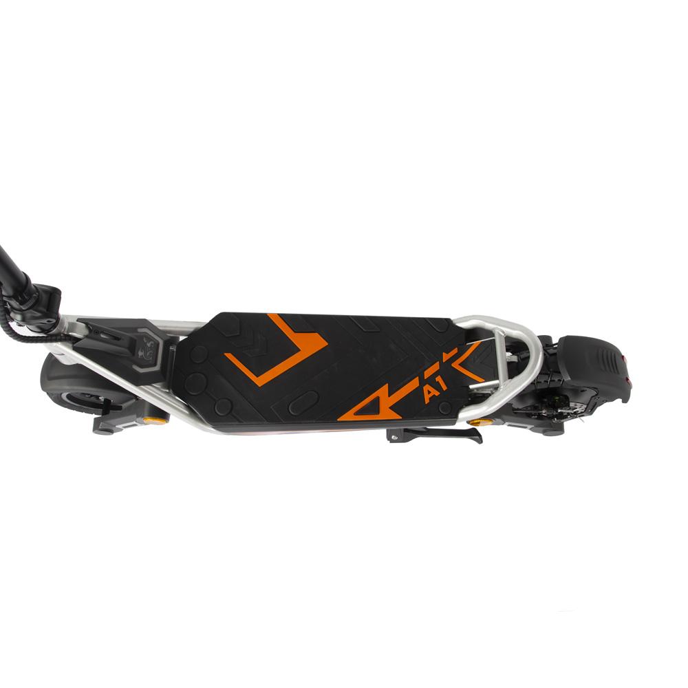 Kukirin A1 Městská E-koloběžka pro dojíždění, 800W, 48V 13Ah, 45km/h, Dvojitá kotoučová brzda, 10" Bezdušová pneumatika, LCD displej, LED světlomet, Rychloskládací zařízení