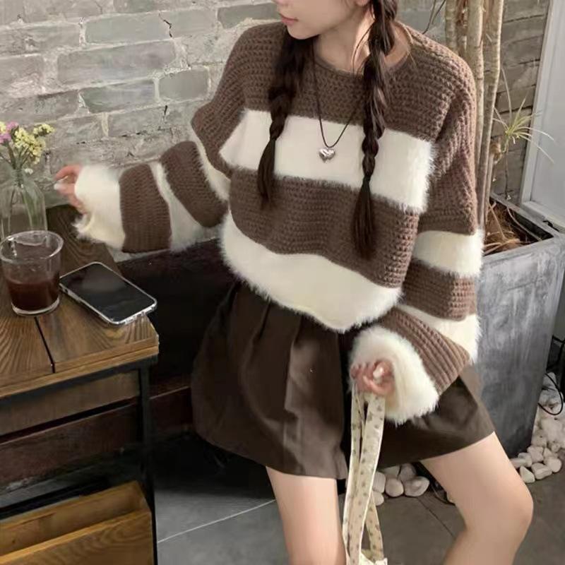 Stripet genser for kvinner for vår og høst, fasjonabelt nytt design, løstsittende strikket topp