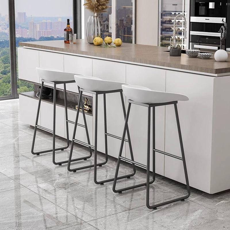 Nordic Modern Bar Stool for Extended Sitting