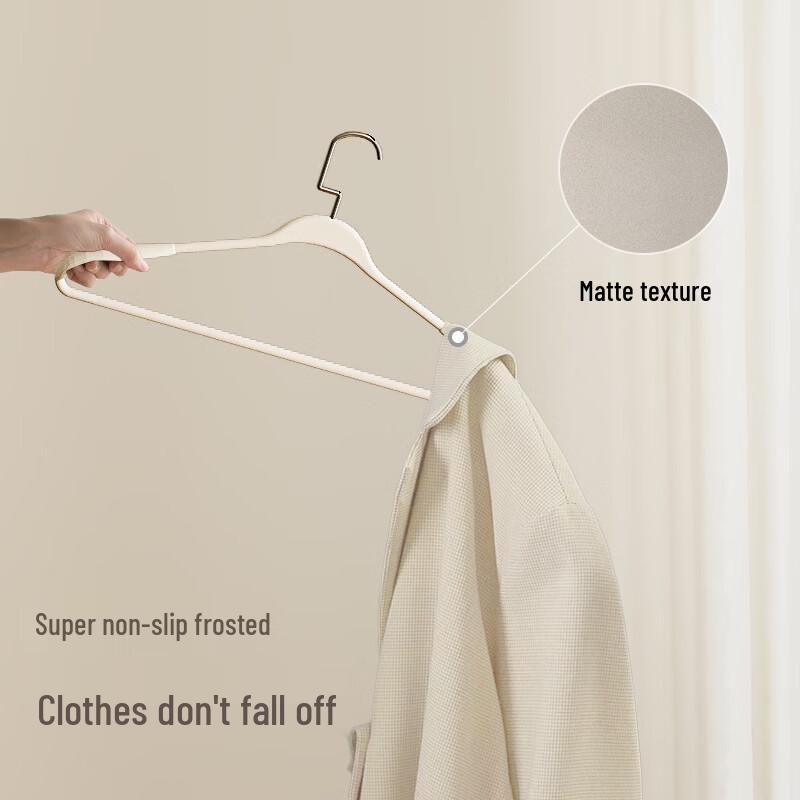 Chunhe Curved Anti-Bump Clothes Hangers