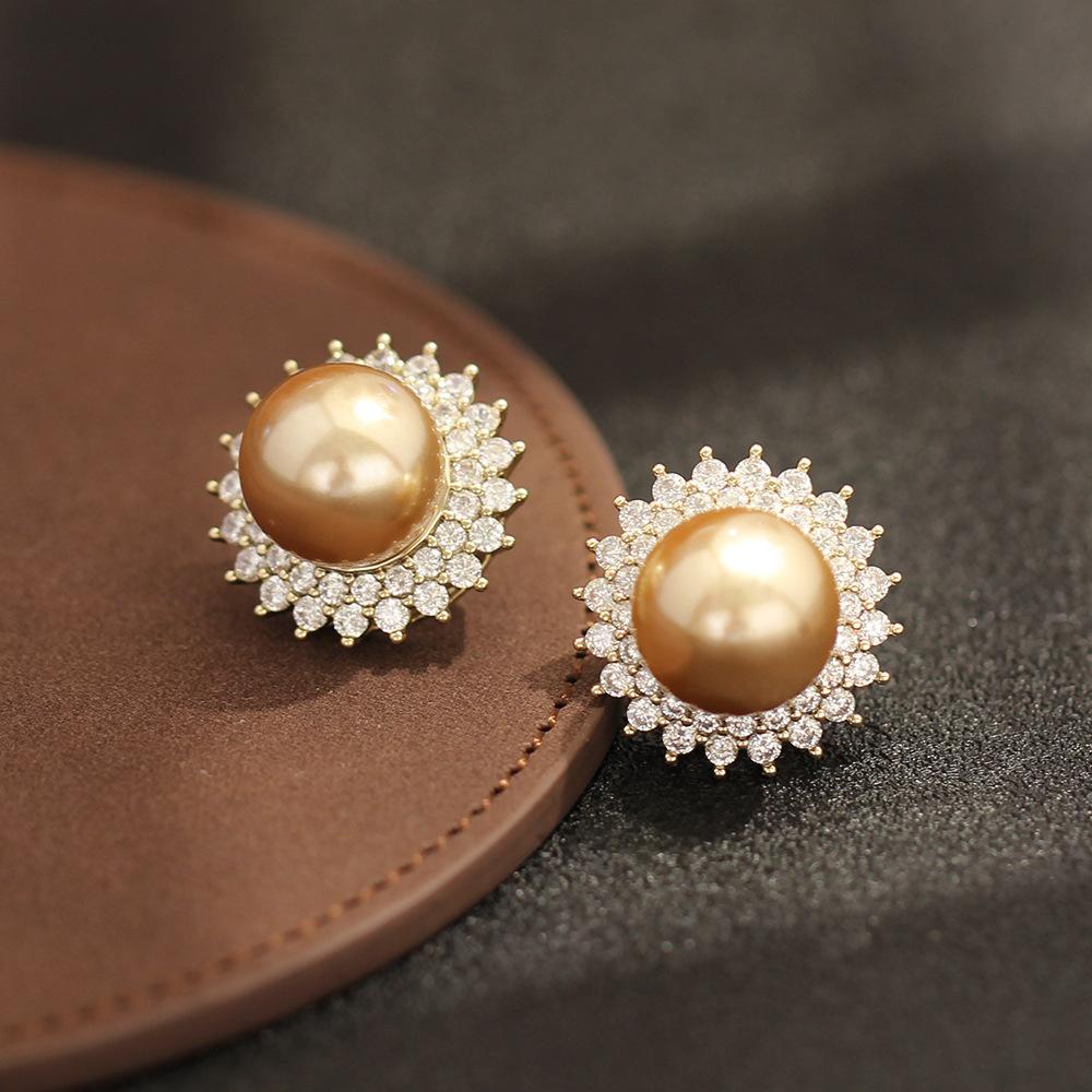Light luxury high-end micro-inlaid zircon flower holder two-color pearl stud earrings with elegant golden pearl 925 silver needle earrings