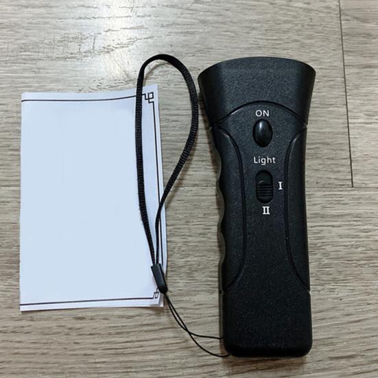 Yousheng Ultrasonic Dog Repeller Long Battery Life Powerful Frequency Super Bright LED Black Double-head Control ABS Anti-Barking Pet Dog Repeller for