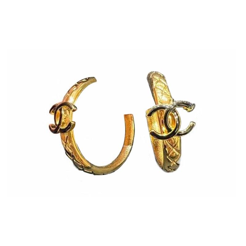

CHANEL Classic Double C Metal Earrings Gold/Black чорний
