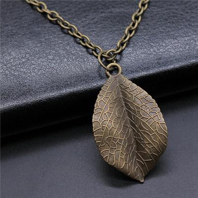 Vintage bronzový přívěsek listu na řetízku 35x20mm Dlouhý řetízek Trendy šperky pro ženy Muže Módní doplňky