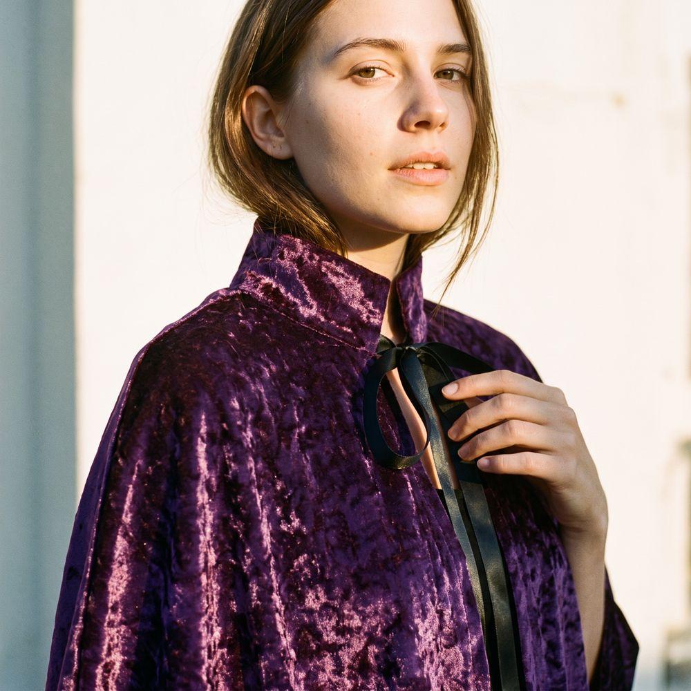 Victorian Velvet Cape Stand Collar Halloween Cloak Multi-functional Cosplay Costume Stage Costume