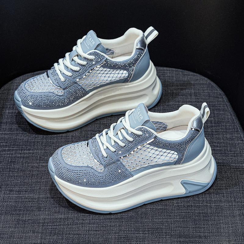 

Сетчатые увеличивающие рост маленькие белые туфли женские 2025 новые повседневные модные универсальные корейская версия на толстой подошве дышащие папины кроссовки женская обувь 40