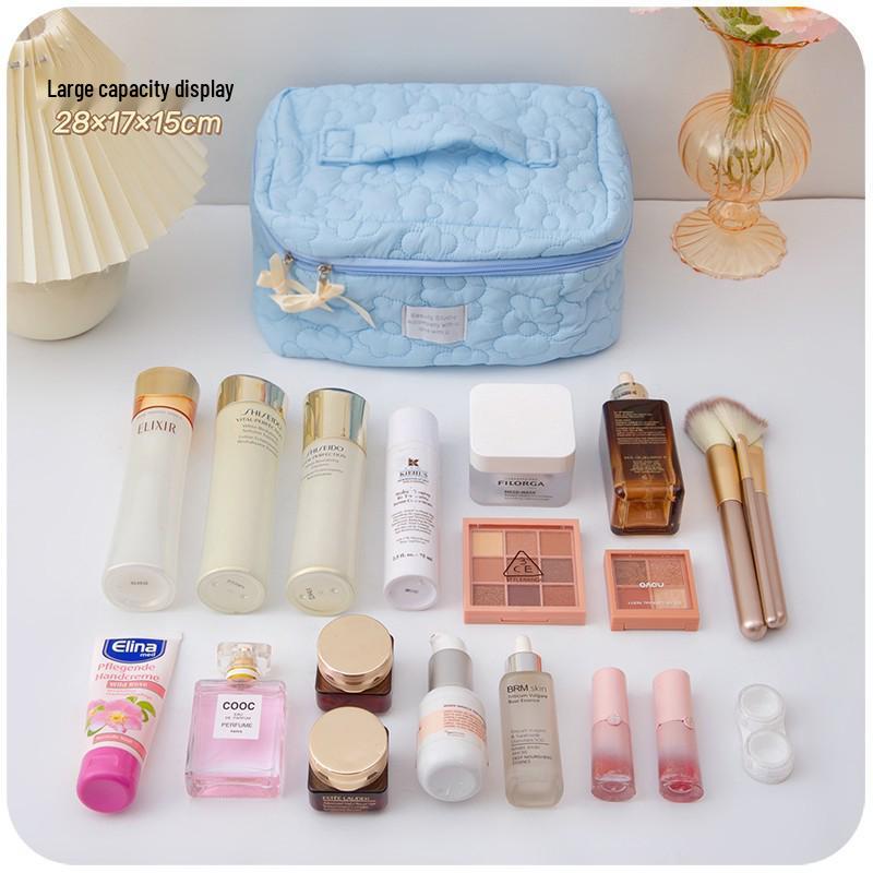 Kawaii Cloud Makeup Bag: Soft, Cute, Large-Capacity, Portable, 3D Storage for Dorms