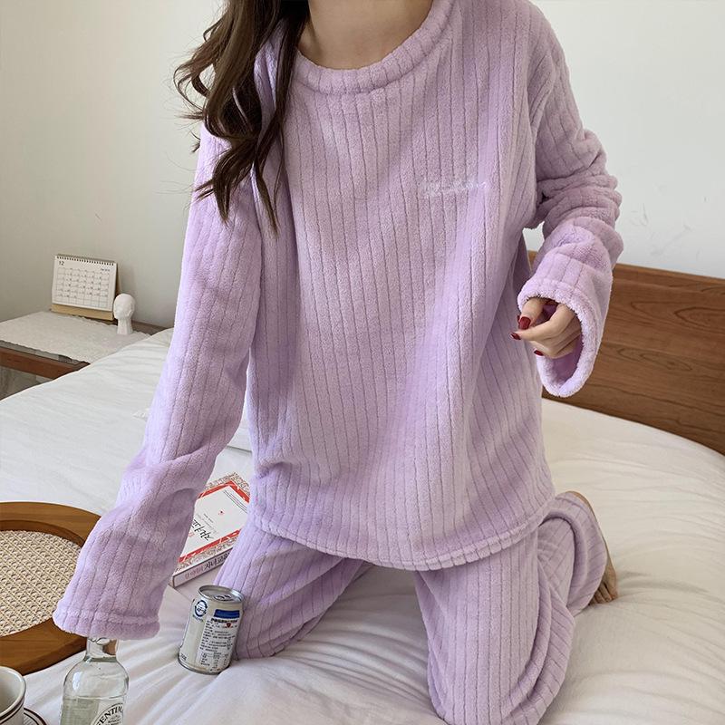 Women's Striped Flannel Pajama Set - Cozy Two-Piece Coral Fleece Home Wear for Autumn and Winter