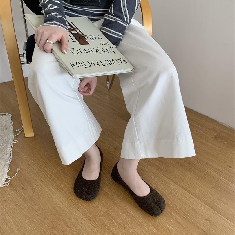 Grandma shoes women's autumn flat bottom 2025 new shallow mouth fake split toe pig's trotters single shoes one pedal with skirt Doudou shoes