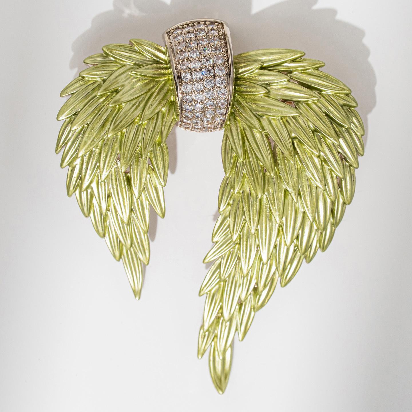 Luxury Gold Wing Brooch: Retro Rhinestone Feather Lapel Pin