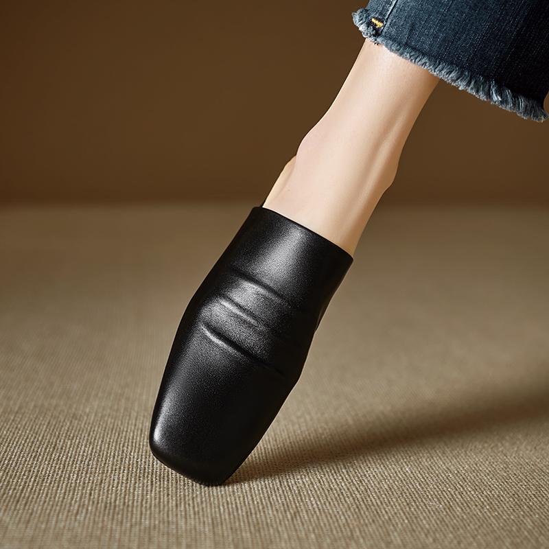 Fashion 2025 NEW Summer Women Mules Genuine Leather Women Shoes Cover Toe Shoes Squared Toe Low Heel Sandals Pleated Modern Slippers