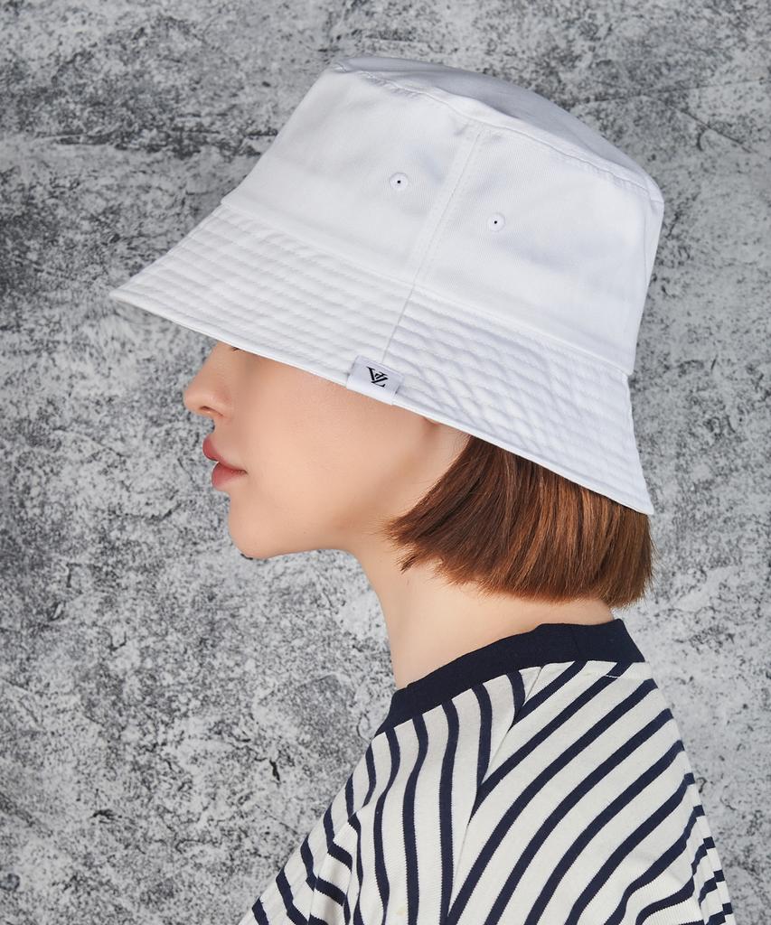 Bajal Monogram Label Color Bucket Hat White