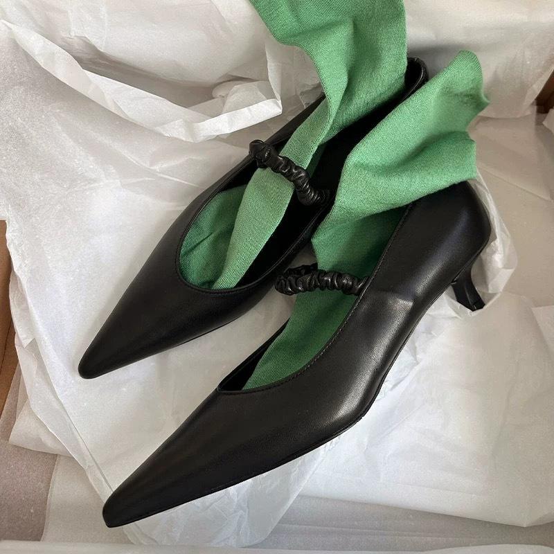 

Leather French pointed head thin heel shallow mouth one-word strap single shoes women s 2025 new spring and summer temperament cat heel high heels 40 чёрный