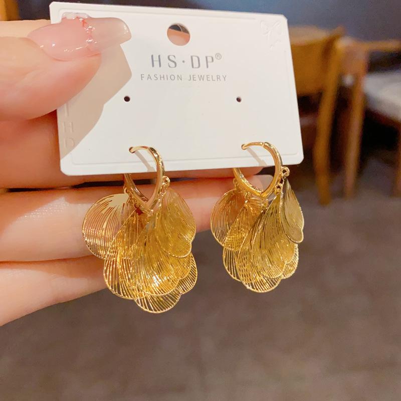 Retro Fashion Hollowed Out Ginkgo Leaf Earrings