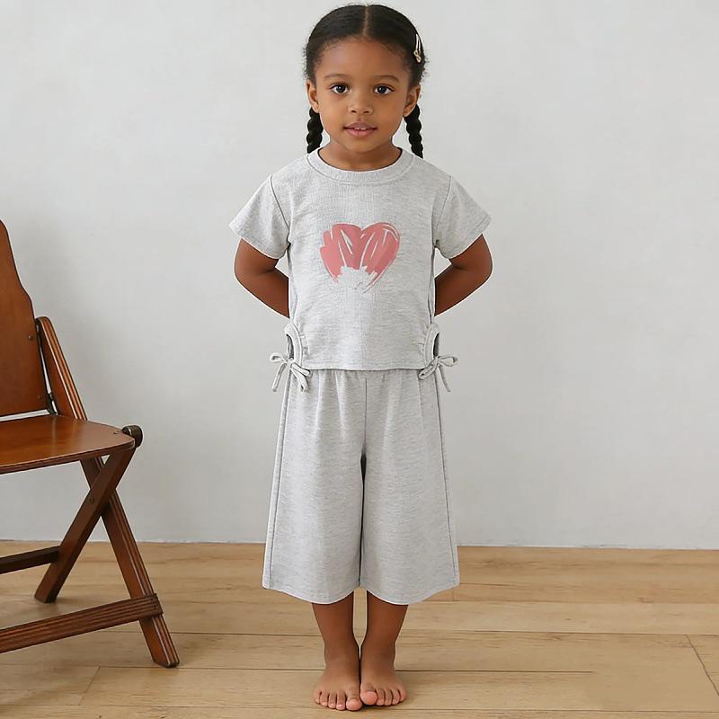 Sommerliches T-Shirt- und Hosen-Set für Mädchen – süßes und stylisches Zweiteiler-Outfit