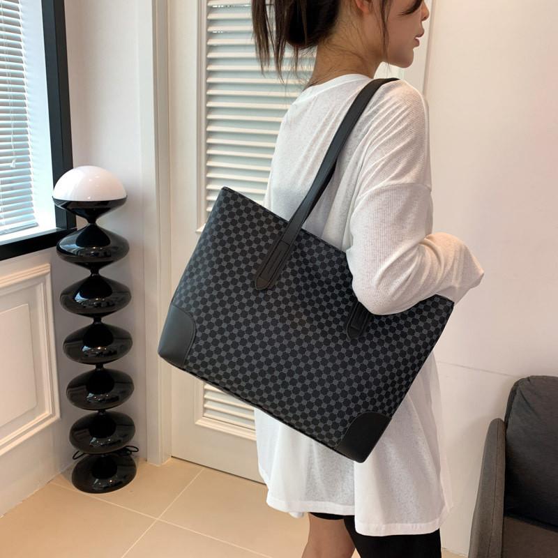 Stylish Pu Large Capacity Tote Bag For Women Casual Commuting Autumn Fashionable Design
