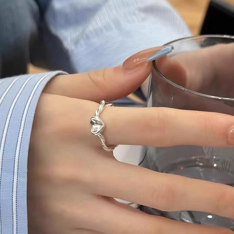 Elegantly Adjustable Crafted Open Heart Ring For Women Unique Design Geometric