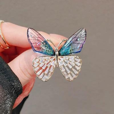 Strass-Broschen für Damen, modische Anstecknadel, Kleidungszubehör, Rose, Schmetterling, Metall-Anstecknadeln, Schmuck, Hochzeitsgeschenke, Mode