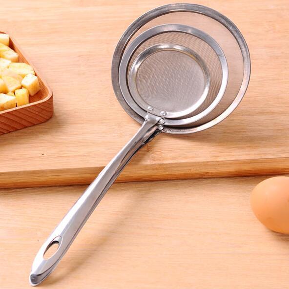 Stainless Steel Colander Set: Mesh Sieve, Oil Separating Spoon, Kitchen Strainer, Foam Skimmer.