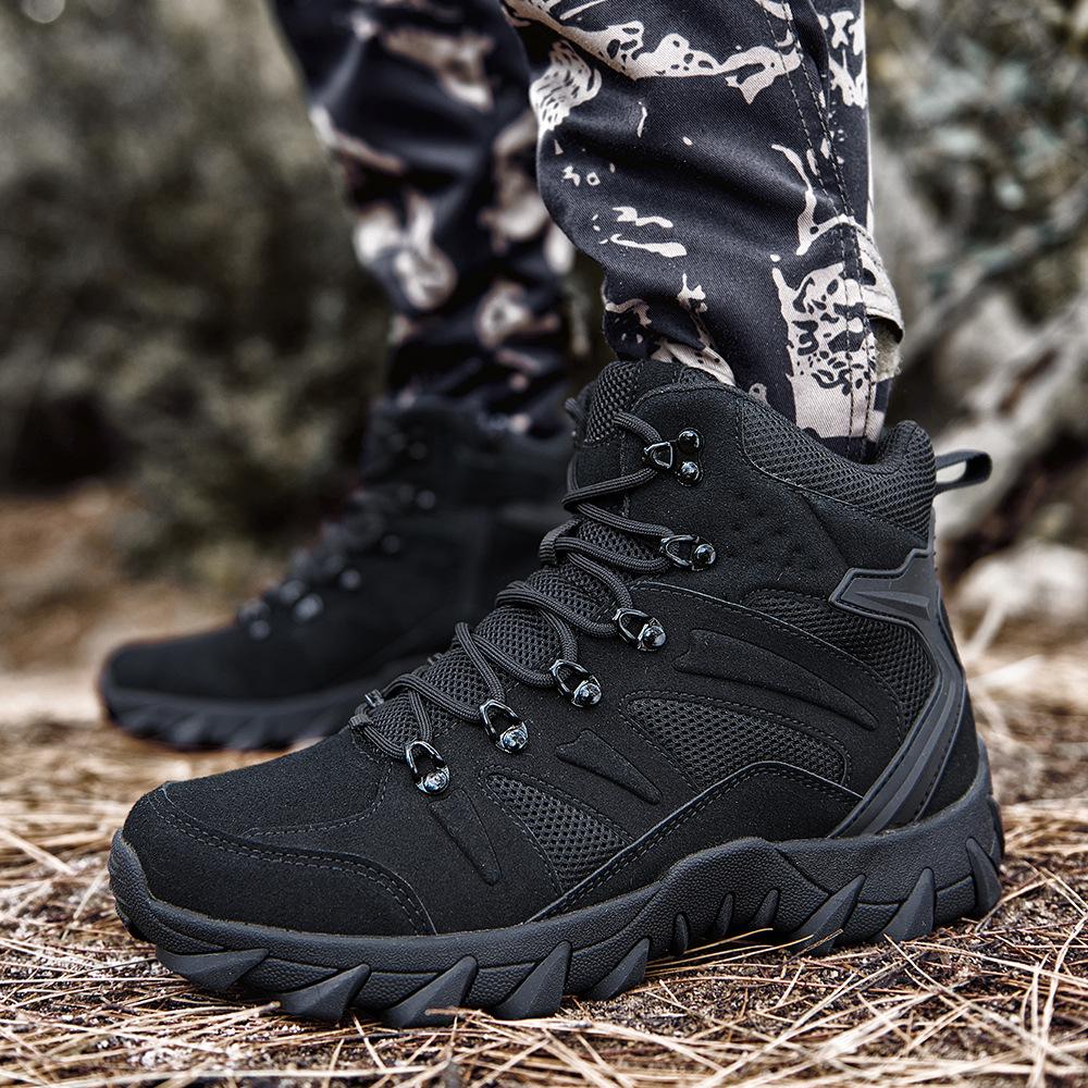 Men's Outdoor Hiking and Mountaineering Shoes for All Terrains