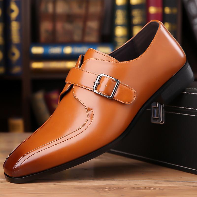 British Monk Strap Loafers New Men Pointed Belt Buckle Leather Shoes Male Designer Formal Wedding Dress Homecoming Footwear