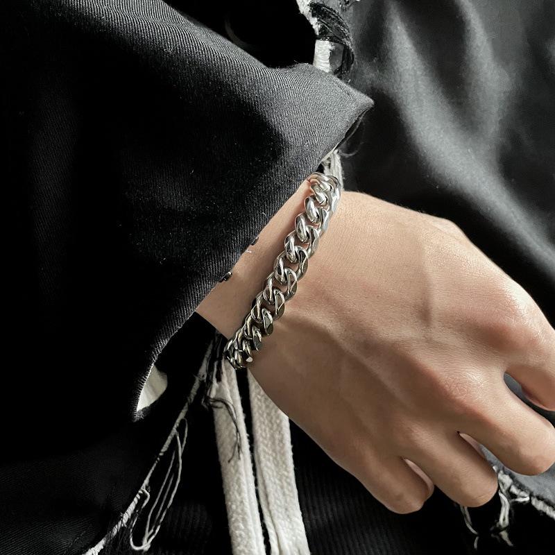 Cuban Bracelets for Men and Women: Trendy, Minimalist, Dark High Street Style