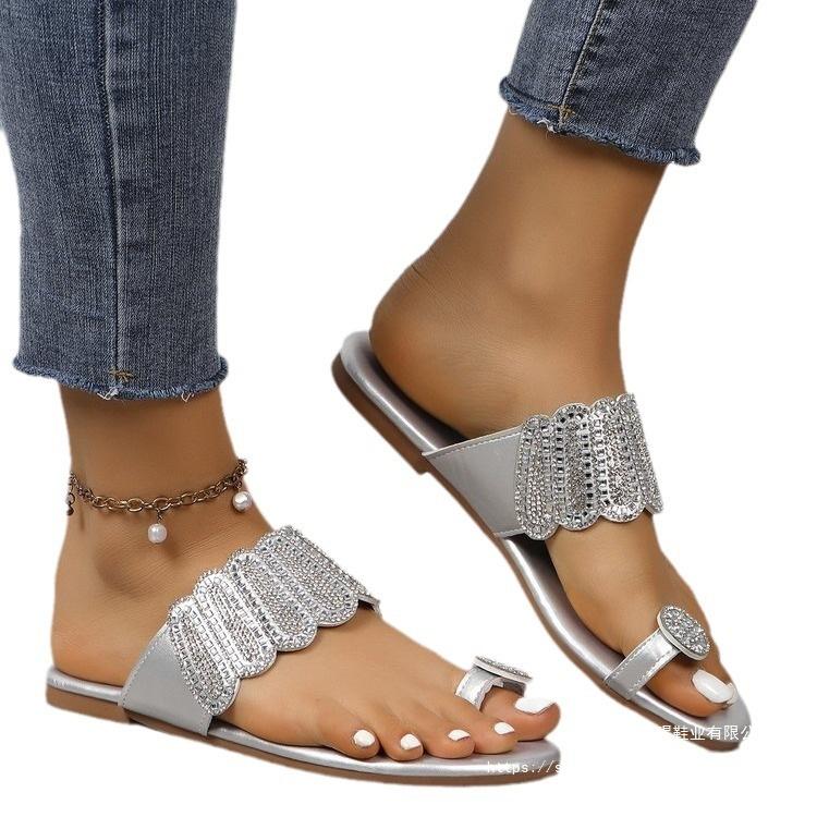 Großes Set Zehen-Flachsohlen-Hausschuhe für Damen im Sommer 2025, flachsohlig und leicht, europäische und amerikanische coole Hausschuhe für Damen,