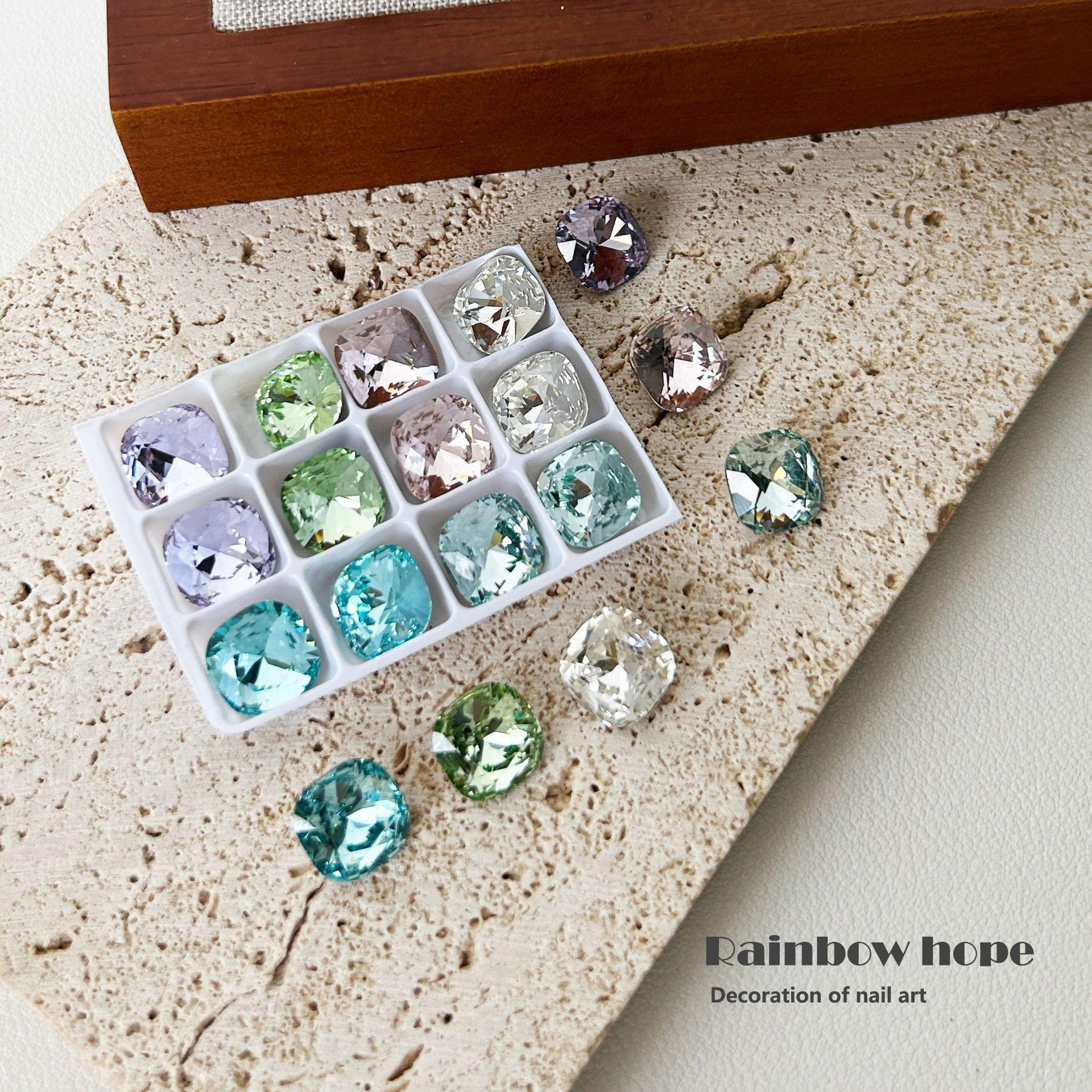 

Huazi Pingti Light Luxury And High-Quality K9 Nail Diamond Mixed Color Combination Card Crystal Diamond Diy Wearing Nail Jewelry Accessories