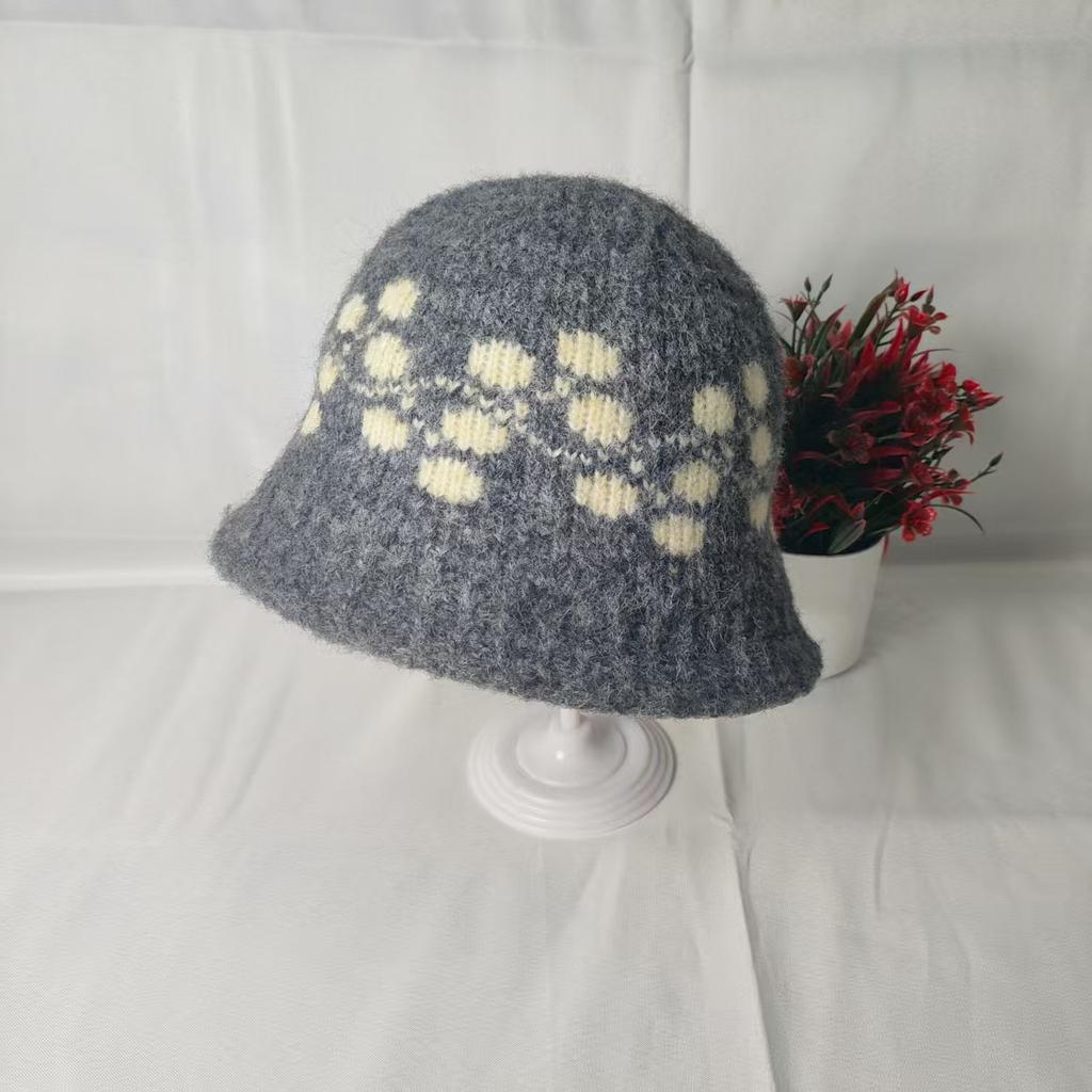 New Jacquard Wool Hat for Women, Warm and Cold In Winter, Small Face, Big Head Circumference, Versatile Knitted Bucket Hat