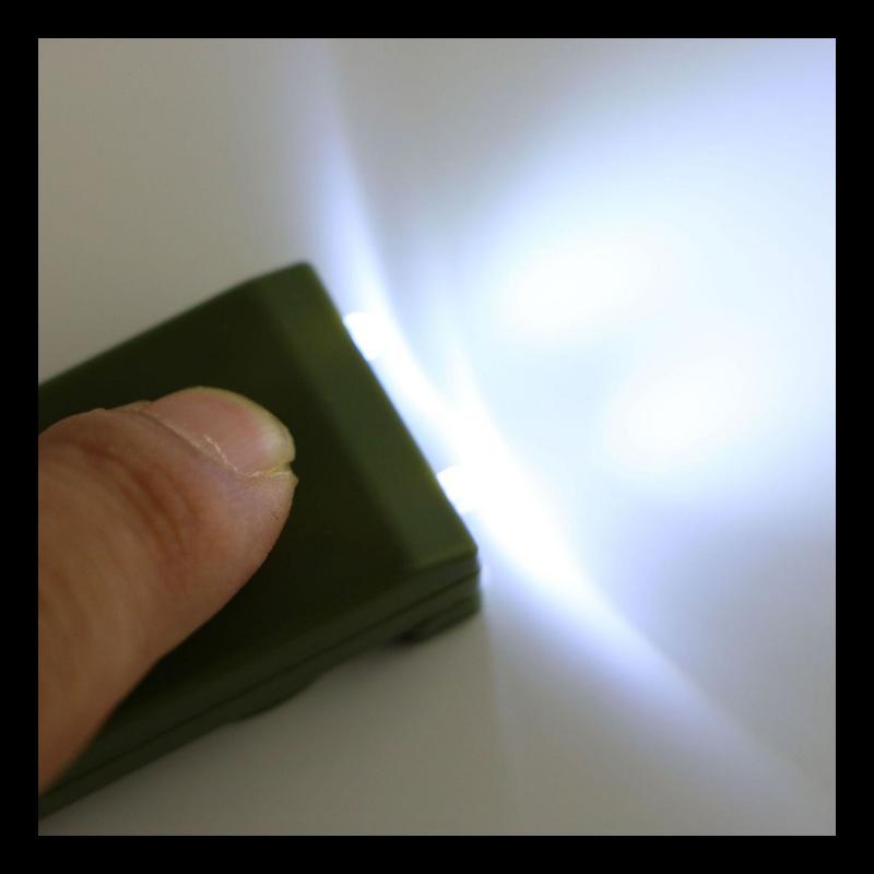 1 Stück Outdoor Bergsteigen Notpfeife, Multifunktionale 5-in-1 Überlebenspfeife mit Kompass, Lupe und Taschenlampenfunktionen