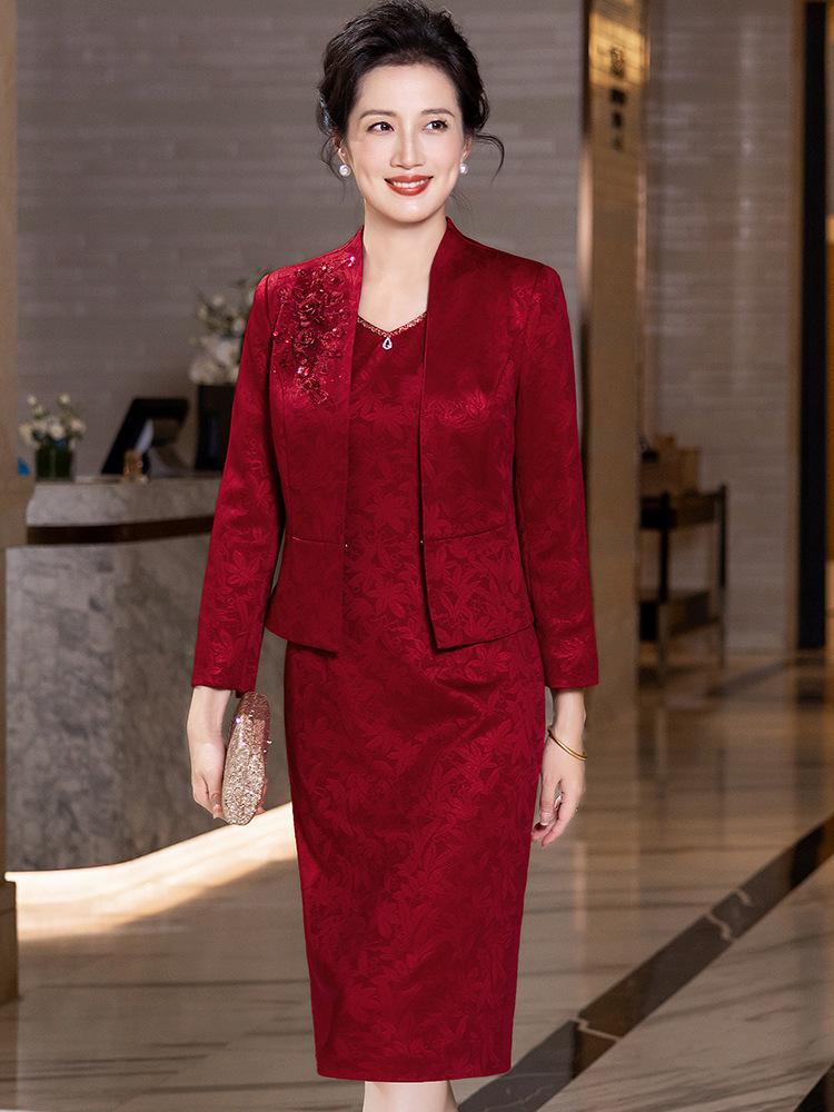 2025 Autumn Collection Wine Red Qipao Dress - Elegant Two-Piece Wedding Banquet Outfit