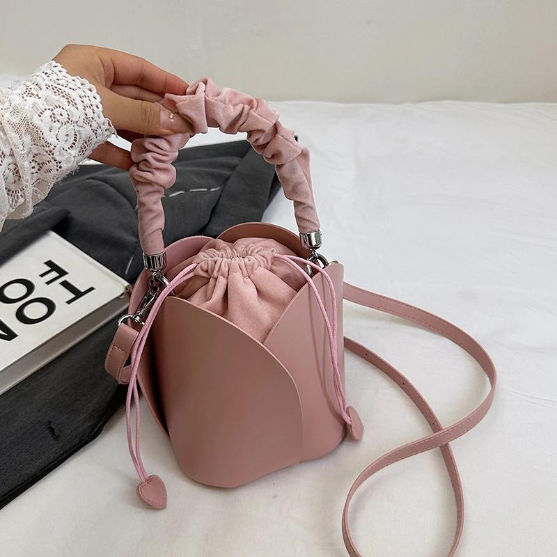 

Black Handbag Women Fashion Wrist Bag Designer Mini Bucket Crossbody Bag Female Drawstring Handbag Pu Leather Lady Bag Mini(Max Length 20cm)