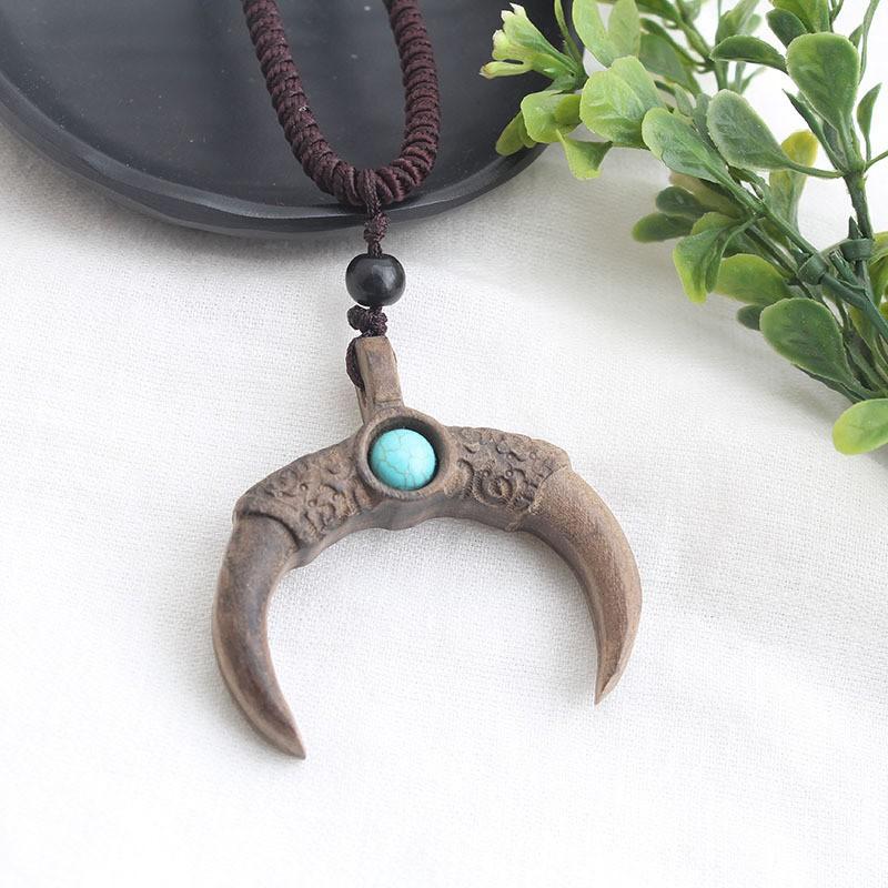 Handmade Wooden Pendant Necklace Ethnic Boho Style Long Chain Leaf Design Natural Women