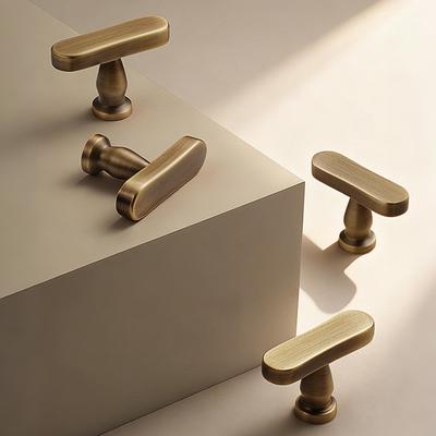 Dooroom Messing T-Stanggriff Möbelgriffe Schrankknöpfe Schlichtes Minimalistisches Italienisches Modernes Design Schrank Schubladen Knopf