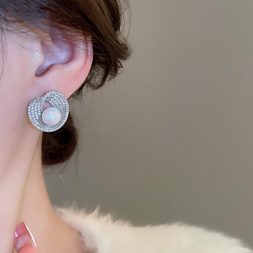 Rhinestone Bright Pearl Ear Studs Light Luxury Women Ear Jewelry Pearl Stud Earrings  Girls