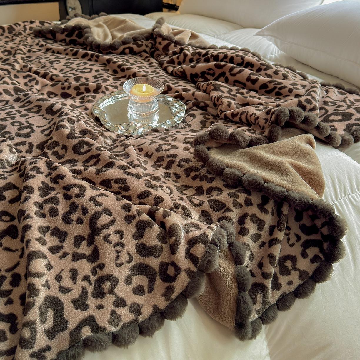 

Home Nap Double-layer Coral Fleece Blanket Air Conditioning Sofa Blanket Shawl Covered with Milk Fleece Camping Portable Blanket 80x120cm