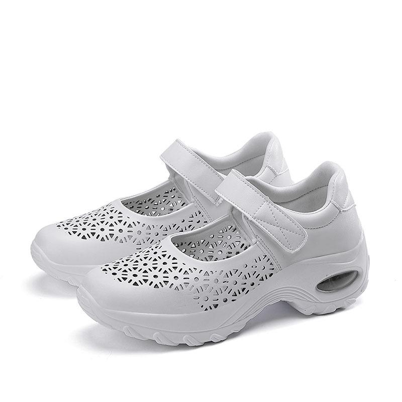 

Полые женские туфли, туфли для медсестер, танцевальные туфли для среднего возраста, спортивная обувь 2025 года, летняя и осенняя обувь с пряжкой на танкетке, легкие туфли большого размера 35 белый