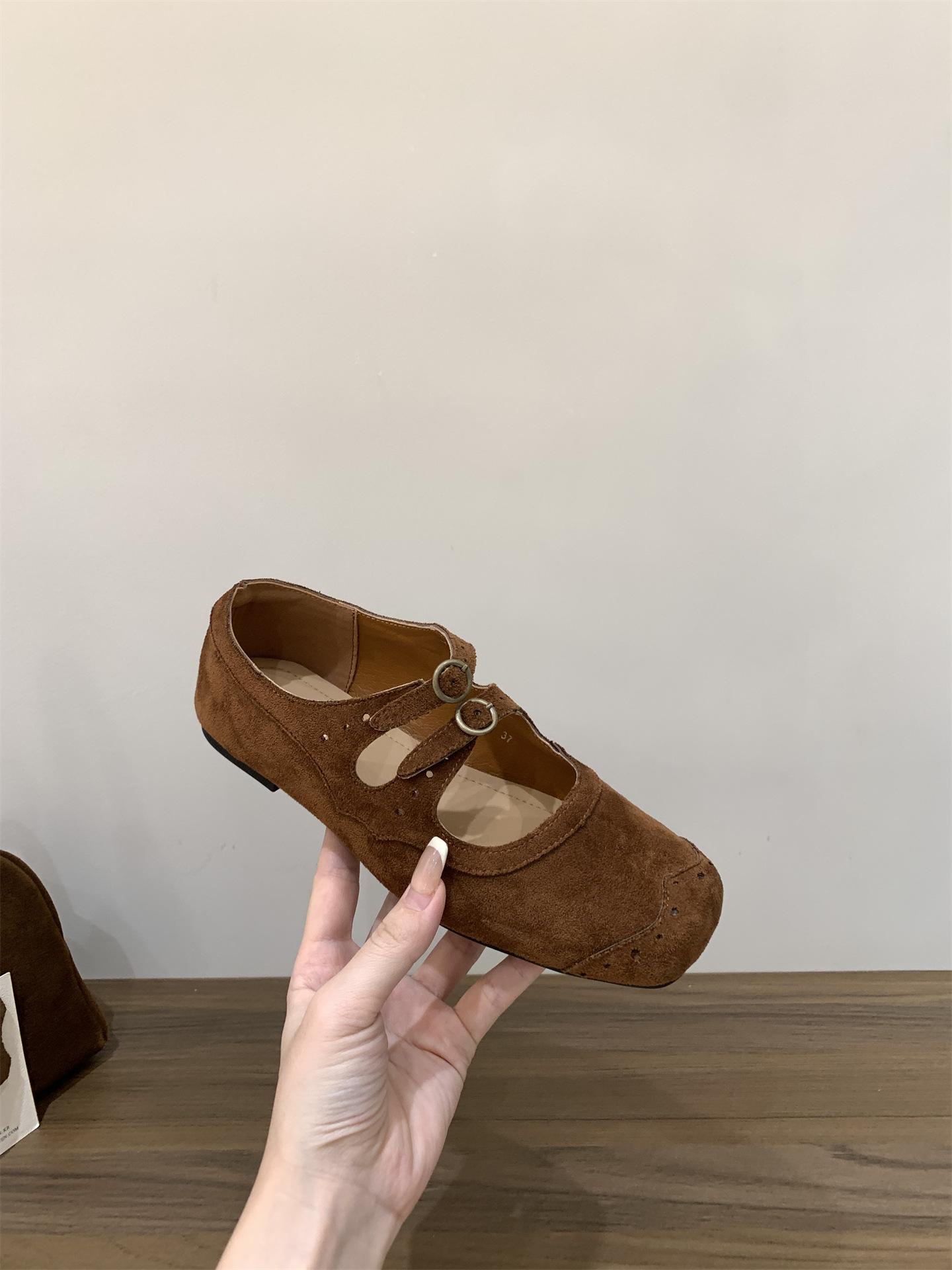 

Ретро замшевые туфли Мэри Джейн на плоской подошве женские туфли 2025 новая осень юбка балетные вечерние туфли 39