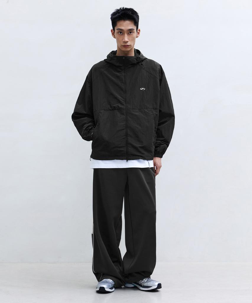 Filluminate Sheer Leisure Logo Windbreaker - Black