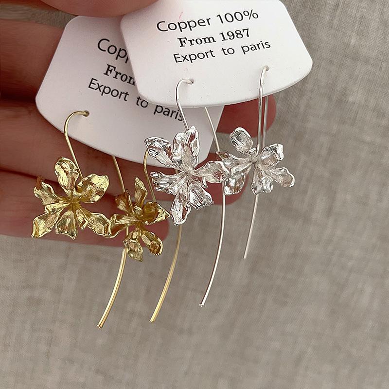 Retro court style iris flower, ear hook women light luxury elegant personality fashion temperament versatile earrings earrings